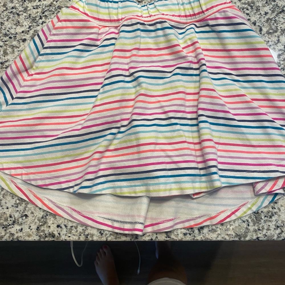 Gently used Gap Kids rainbow skort size S